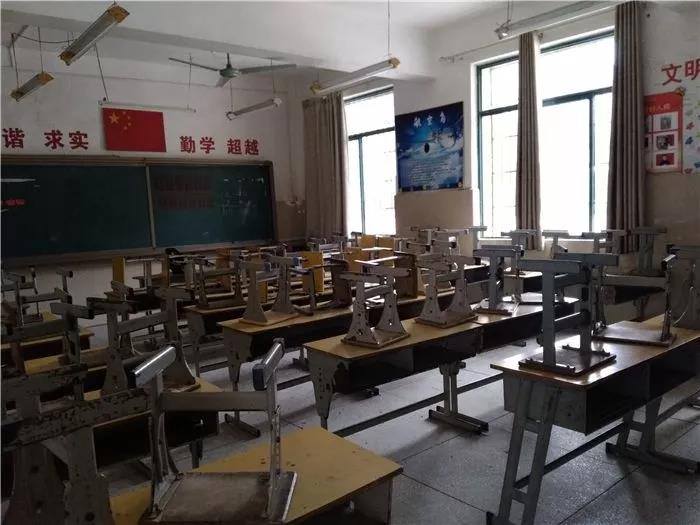 龍巖市教言科學(xué)研究院附屬小學(xué)(圖1) 龍巖市教言科學(xué)研究院附屬小學(xué)(圖1)